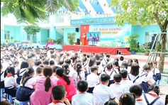 Trường 'tổ chức diễn xiếc trong giờ chính khóa, đóng 60.000 đồng/vé': Hiệu trưởng nói gì?