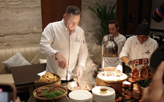 Đầu bếp Canada mang đặc sản Bắc Mỹ đến TP.HCM