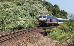 Tuyến đường sắt Bắc - Nam tạm gián đoạn do tàu hàng trật bánh trên đèo Hải Vân