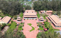 Ngôi chùa bằng gỗ, đá sát biển Ba Động: Kiến trúc khiến nhiều người ngỡ ngàng