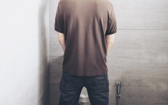 Vì sao tiểu nhiều khi uống rượu bia? Chuyên gia giải thích