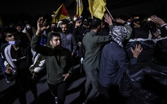 Iran cảnh báo Mỹ 'không còn an toàn', tuyên bố đóng cửa eo biển Hormuz