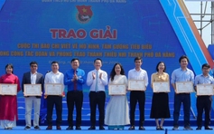 Phóng viên Báo Thanh Niên đoạt giải B loạt bài 'Thanh niên giúp dân trong mưa lũ'