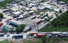 Loạt bãi xe tự phát dọc đường Võ Chí Công: Kiểm tra xong… vẫn hoạt động