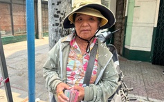 Vòng xoáy vé số 'mua đứt bán đoạn': Đi bộ gần 30 km bán 200 tờ vé