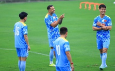 Hoàng Hên hòa nhập nhanh, tập cực sung cùng đội tuyển Việt Nam: 'Tôi muốn thắng Malaysia'