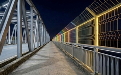 Lắp lưới an toàn tại cầu Bến Thủy 1