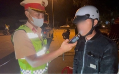 CSGT Đà Nẵng mật phục, phát hiện hàng loạt tài xế vi phạm nồng độ cồn