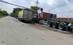 Tiệm rửa xe trên đường