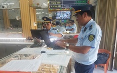 Đồng Tháp xử phạt 9 tiệm vàng bán trang sức giả thương hiệu Chanel, Versace