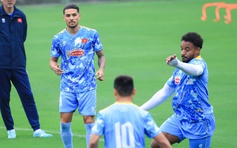 HLV Kim Sang-sik 'đọc vị' sao Ngoại hạng Anh của Bangladesh, bật mí hay về Son và Hên