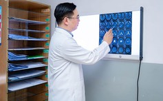 Tai nạn giao thông phát hiện khối u não hiếm gặp ẩn mình suốt 10 năm
