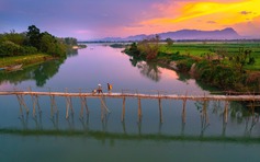 Khoảnh khắc bình yên nơi cây cầu tre độc đáo ở Đà Nẵng