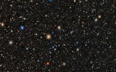 Manh mối về ánh sáng đầu tiên của vũ trụ