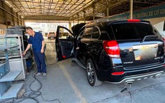 Chủ xe lo 'đạp lút chân ga' khi kiểm định ô tô, Cục Đăng kiểm nói gì?