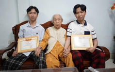 Lá đơn nhập ngũ của cặp song sinh viết bằng khát vọng: 'Tuổi 19 đẹp nhất để rèn luyện'