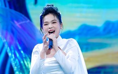 Nữ ca sĩ bỏ việc văn phòng theo nghệ thuật, chông chênh sau 10 năm làm nghề