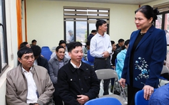 Cử tri ấn tượng với chương trình hành động của bà Hà Thị Nga