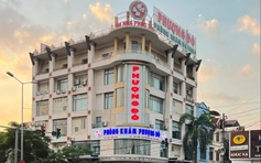 Vi phạm trong sử dụng ngôn ngữ, bác sĩ Trung Quốc bị tước chứng chỉ hành nghề