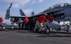 Nhà Trắng họp các nhà thầu quân sự để tăng tốc sản xuất vũ khí?