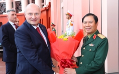 Đại tướng Nguyễn Tân Cương tiếp Bộ trưởng Bộ Tình trạng khẩn cấp Nga