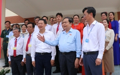 Chủ tịch Quốc hội kiểm tra công tác chuẩn bị bầu cử ở Đồng Nai