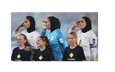 Đội tuyển nữ Iran thay đổi đặc biệt nhưng vẫn thua đậm Úc: Phải quyết đấu Philippines giành vé vớt