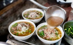 Du khách Anh kể chi tiêu 'thả ga' một ngày 670.000 đồng ở Hà Nội