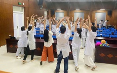 Giám sát sức khỏe tâm thần với người bị áp lực công việc