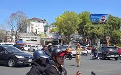 Đề nghị cảnh sát giao thông làm ‘hướng dẫn viên’ cho du khách đến Đà Lạt