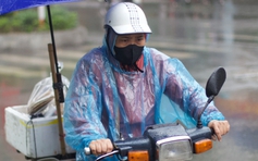 Không khí lạnh khiến thời tiết miền Bắc chuyển rét, 6 tỉnh miền Trung mưa giông