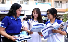 Tuyển sinh ĐH 2026: thí sinh khối ngành kinh tế, ngân hàng, luật cạnh tranh ra sao?