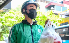 'Chóng mặt' vì phí ship và đồ ăn tăng giá