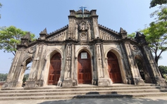 Nhà thờ đá Tùng Sơn lưu giữ nhiều thánh tích từ Công giáo Rôma