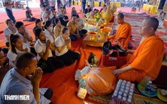 Người Khmer xa quê sum vầy đón Tết Chôl Chnăm Thmây ở chùa TP.HCM