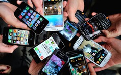 Vì sao smartphone trang bị màn hình LCD dần biến mất?