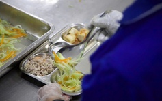 Bữa ăn bán trú: Khoảng trống của mô hình quản lý hậu kiểm