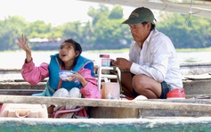 TP.HCM nhìn từ sông Sài Gòn: Tiếng cười của đứa con không bao giờ nói