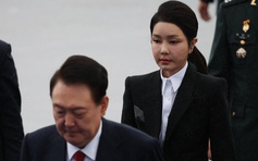 Cuộc gặp lần đầu sau 9 tháng của vợ chồng cựu Tổng thống Hàn Quốc