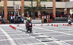 CSGT TP.HCM đến trường dạy học sinh kỹ năng lái xe an toàn