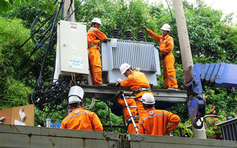 Màu áo cam thân thương vắt qua cõi nhân sinh