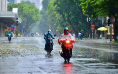 Không khí lạnh 'hạ nhiệt' nắng nóng miền Trung, gây mưa 2 ngày ở miền Bắc