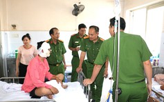 TP.HCM: Nổ thùng hóa chất khi chữa cháy, 2 chiến sĩ bị bỏng