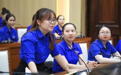 Người trẻ nói thẳng với chính quyền Quảng Ngãi về AI, 5G và chảy máu chất xám