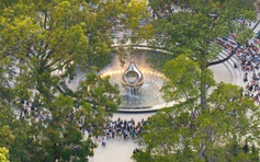 Tác phẩm chụp công viên tưởng niệm nạn nhân Covid-19 đoạt giải nhất cuộc thi ảnh