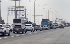 Giỗ tổ Hùng Vương: Cao tốc TP.HCM - Long Thành - Dầu Giây đông nghẹt xe