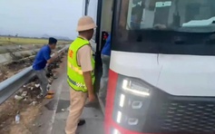 Xe khách nhồi nhét bị phạt gần 100 triệu đồng