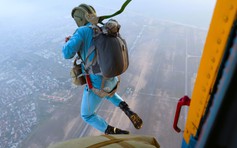 Huấn luyện bộ đội nhảy dù