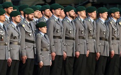 Đức làm rõ quy định đi nước ngoài đối với nam giới độ tuổi chiến đấu