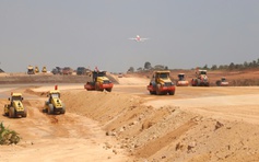 Phía sau đại công trường 3.245 tỉ tại sân bay Phù Cát có gì đặc biệt?